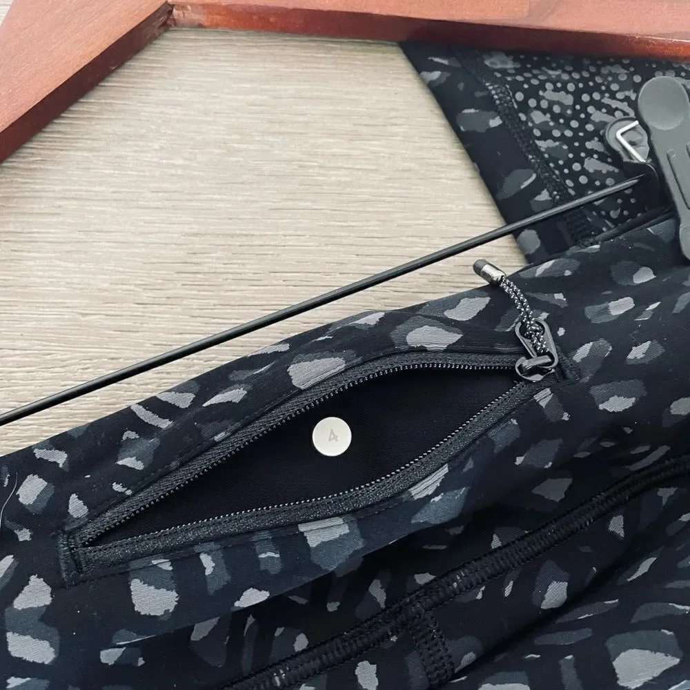 Lululemon Cropped Black Print Scalloped Leggings 4